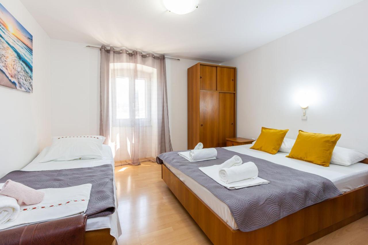 Apartments Marin With Sea View Baška Eksteriør billede